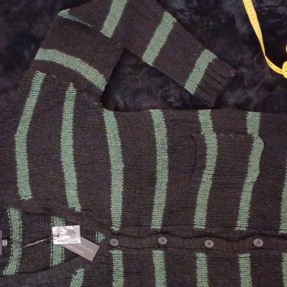 DOLLSKILL WIDOW L/XL CURSE BREAKER KNIT CARDIGAN BLACK WITH GREEN STRIPS SWEATER - Picture 8 of 12